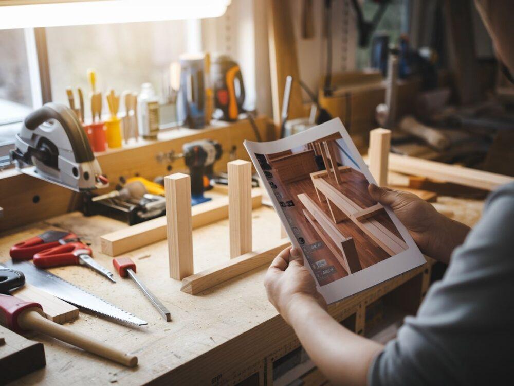 proces tworzenia nóg do stołu